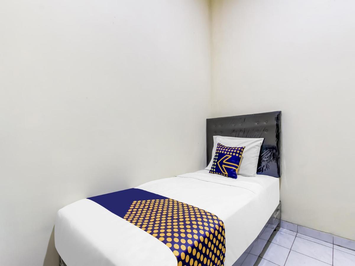 Oyo Life 91374 Asia Stay Semarang Syariah Exterior photo